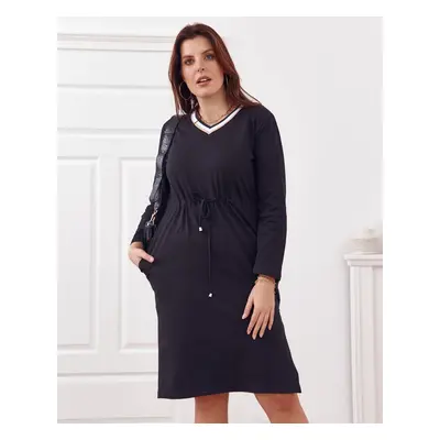 Plus Size dress with tie in black waist