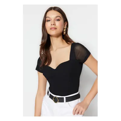 Trendyol Black Fitted/Body Sitting Tulle Detail Crepe Stretch Knit Bodysuit