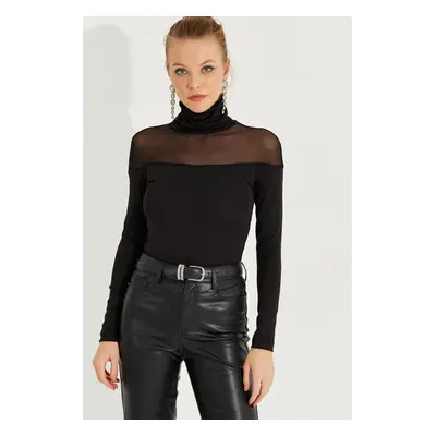 Cool & Sexy Women's Black Tulle Detailed Turtleneck Blouse