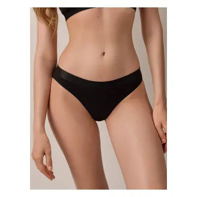 Conte Woman's Thongs & Briefs