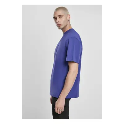 T-shirt in blue purple color