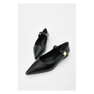 Marjin Women's Pointed Toe Flats with Velcro and Stones Side-tie Black.