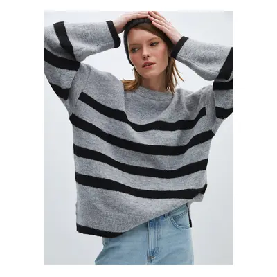 LC Waikiki Women's Crew Neck Striped Long Sleeve Oversize Knitwear Sweater