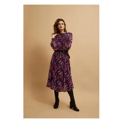 Midi dress with belt