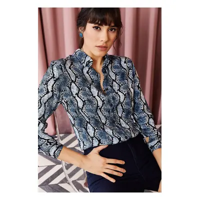 Olalook Women's Navy Blue Snake Patterned Viscose Shirt