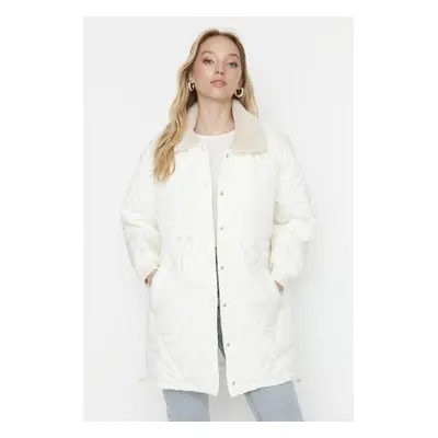 Trendyol Ecru Oversize Collar für Detail vízlepergető steppelt puffer kabát