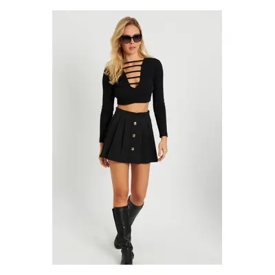 Cool & Sexy Women's Button Detailed Short Skirt Black