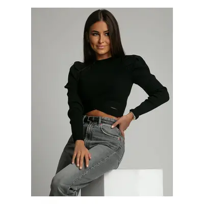 Black short blouse with puffed sleeves