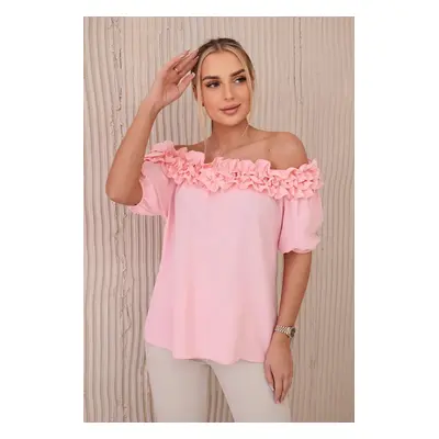 Spanish blouse with a small ruffle of powder pink