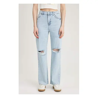 DEFACTO 90's Wide Leg Ripped Detailed Cropped Cut-Length Jeans