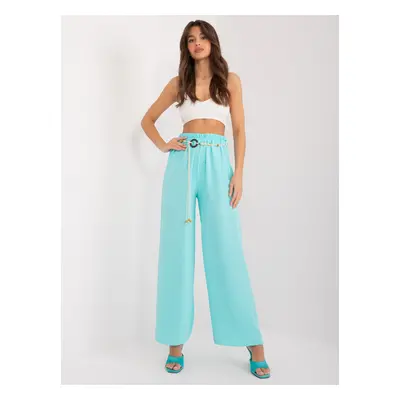 Summer trousers made of mint fabric