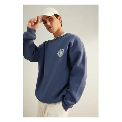 Trendyol Indigo Oversize/Wide Cut Floral Embroidered Fleece/Warm Sweatshirt