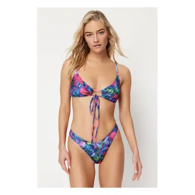 Trendyol Floral Patterned V-Cut Brazilian Bikini Bottom