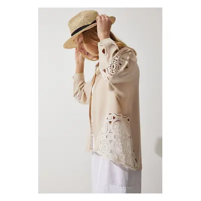 Happiness İstanbul Women's Beige Lace Detailed Linen Shirt