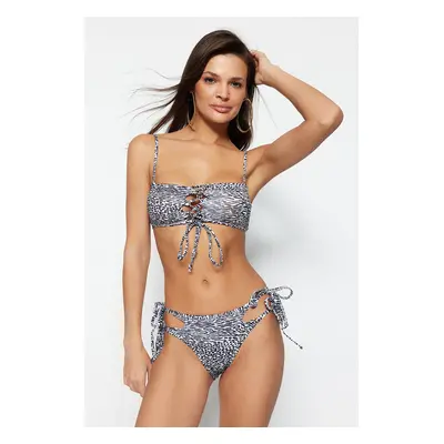 Trendyol Animal Pattern kivágott/Ablak Magas szárú Bikini alsó