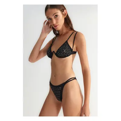 Trendyol X Zeynep Tosun fekete drót alatti bikini szett kövekkel