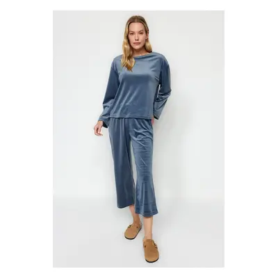 Trendyol Blue Soft Feeling Velvet Tshirt-Capri Knitted Pajama Set