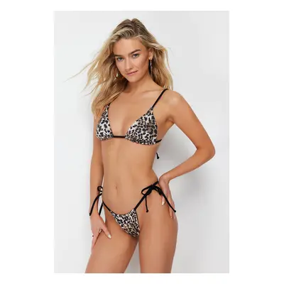 Trendyol Leopard Patterned Triangle Double-Sided Usable Regular Bikini Set