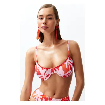 Trendyol Tropical Patterned Balcony Embroidered Bikini Top