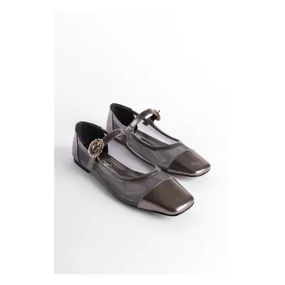 Capone Outfitters Flat Toe Banded Patent Leather Flats