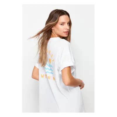 Trendyol White 100% Cotton Boyfriend Knitted T-Shirt with Back and Chest Print