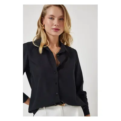 Happiness İstanbul Women's Black Soft Textured Basic Shirt