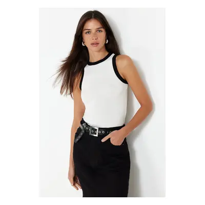 Trendyol White Halter Collar Contrast Piping Detailed Ribbed Flexible Knitted Undershirt