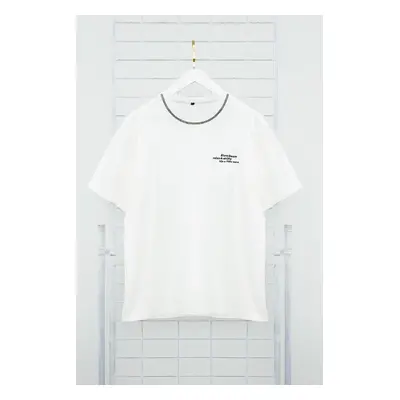 Trendyol Ecru Oversize/Wide Cut More Sustainable Embroidered 100% Organic Cotton T-shirt