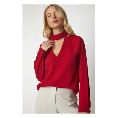 Happiness İstanbul Women's Red Window Detailed Decollete Crepe Blouse