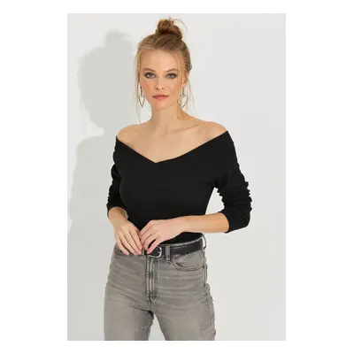 Cool & Sexy Women's Black Camisole Blouse Yi2495