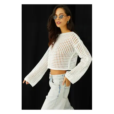 Cool & Sexy Women's White Spanish Sleeve Openwork Knitwear Short Blouse