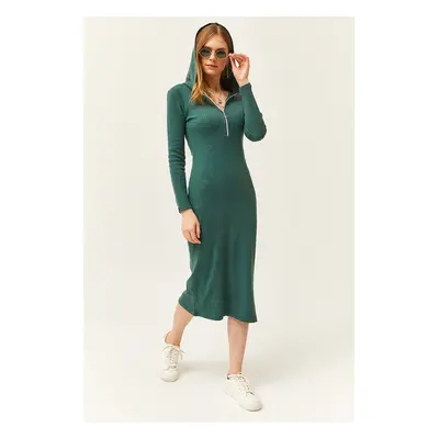 Olalook Women's Green Zippered Hooded Pocket Thick Ribbed Midi Dress