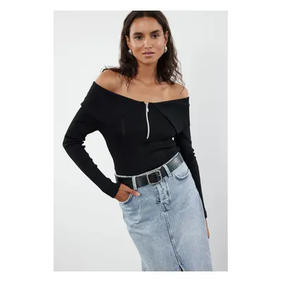 Trendyol Black Turn-down Collar Knitwear Sweater