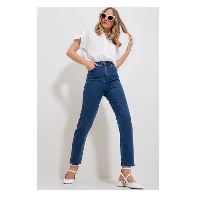 Trend Alaçatı Stili Women's Blue Five Pocket Lycra Mom Jeans