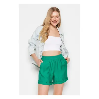 Trendyol Green Linen-Look Shorts with an Elastic Waist