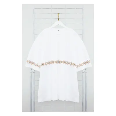 Trendyol Plus Size White Oversize/Wide Cut 100% Cotton Ethnic Embroidered Comfortable T-Shirt