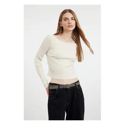 Trendyol Ecru Crop Premium Yarn/Special Yarn Knitwear Sweater