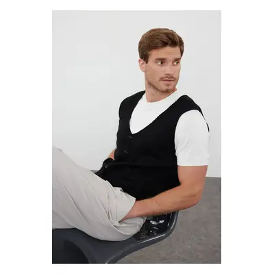 Trendyol Black FL Regular V-Neck Plain Knitwear Vest