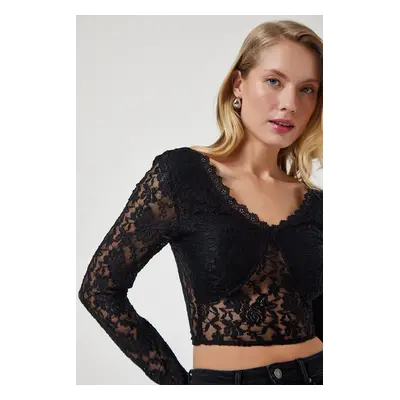 Happiness İstanbul Women's Black Lace Stylish Knitted Crop Blouse