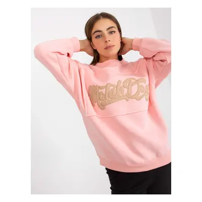 Light pink sweatshirt without hood with patches