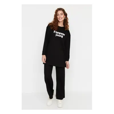 Trendyol Black Slogan Printed Knitted Tracksuit Set with Soft Pile Inside