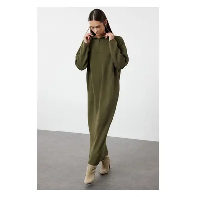 Trendyol Green Comfortable Fit Basic Knitwear Dress with Zipper Collar