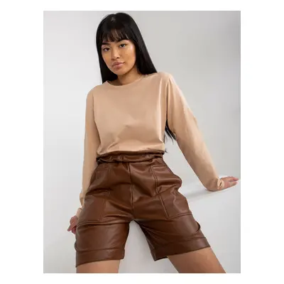 Brown insulated shorts made of eco-leather for leisure