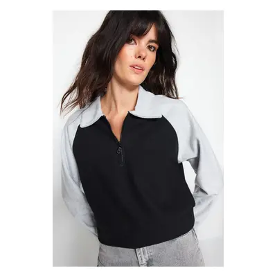 Trendyol Black Thessaloniki/Knitwear Look Color Block Zipper Polo Neck Crop Knitted Sweatshirt