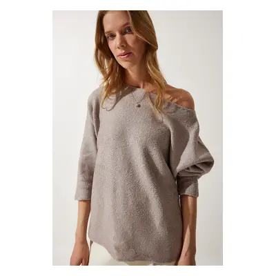 Happiness İstanbul Women's Beige Boat Neck Seasonal Oversize Knitwear Sweater