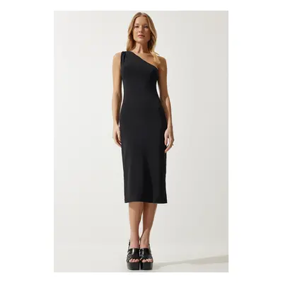 Happiness İstanbul Women's Black One-Shoulder Sandy Knitted Dress