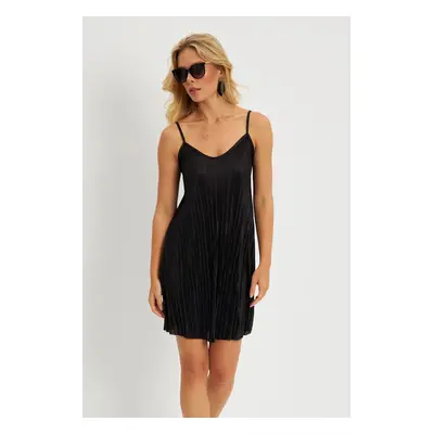 Cool & Sexy Women's Black Pleated Mini Dress