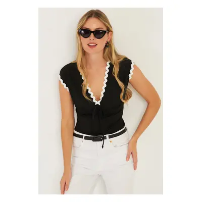 Cool & Sexy Women's Black Tiered Blouse