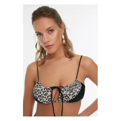 Bikini felső Trendyol Floral