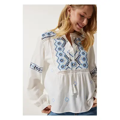 Happiness İstanbul Women's White Embroidered Woven Blouse